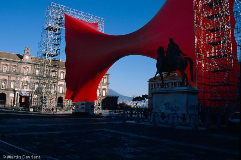 ANISH KAPOOR - Taratantara , Piazza del Plebiscito 2001