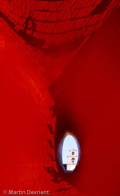 ANISH KAPOOR - Taratantara , Piazza del Plebiscito 2001
