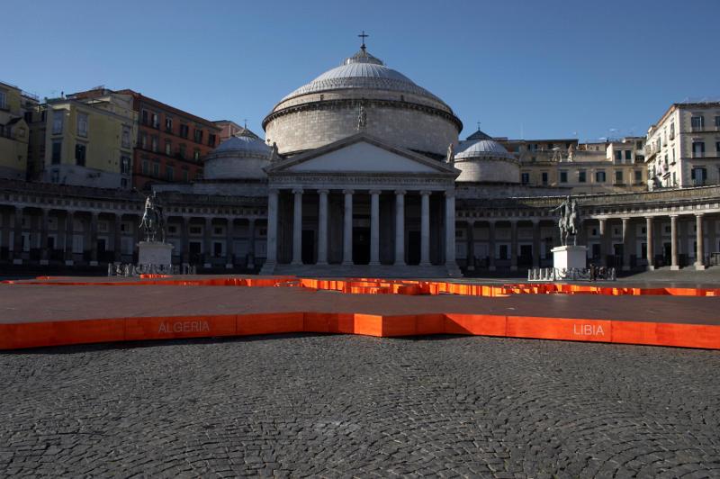 MICHELANGELO PISTOLETTO - Love Differences, Piazza del Plebiscito 2007