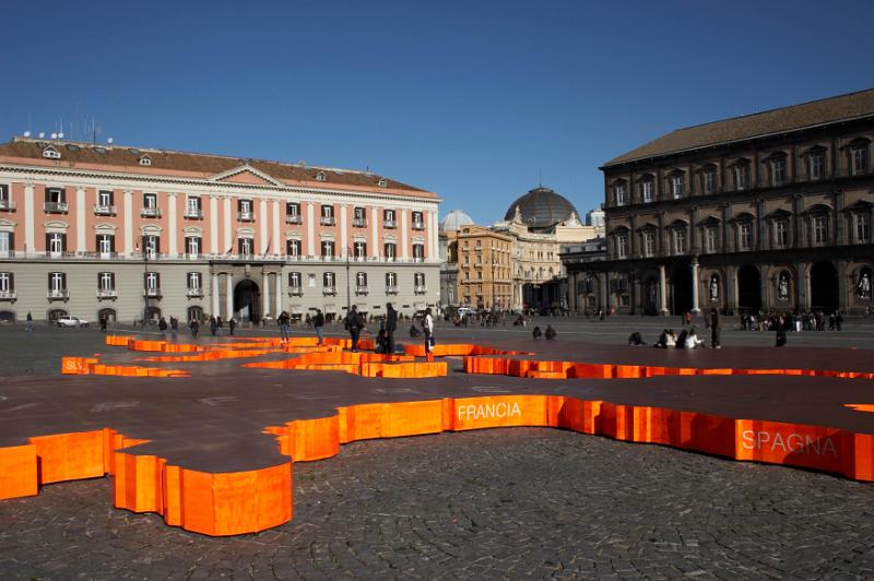 MICHELANGELO PISTOLETTO - Love Differences, Piazza del Plebiscito 2007