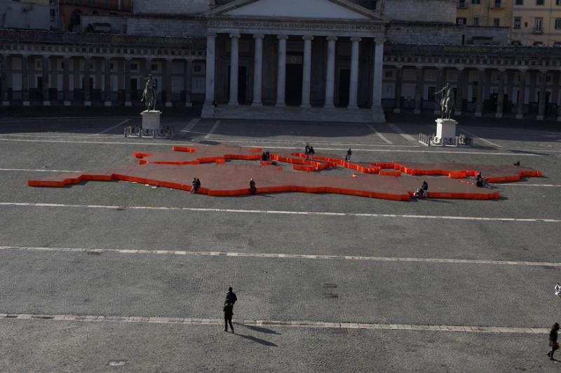 MICHELANGELO PISTOLETTO - Love Differences, Piazza del Plebiscito 2007