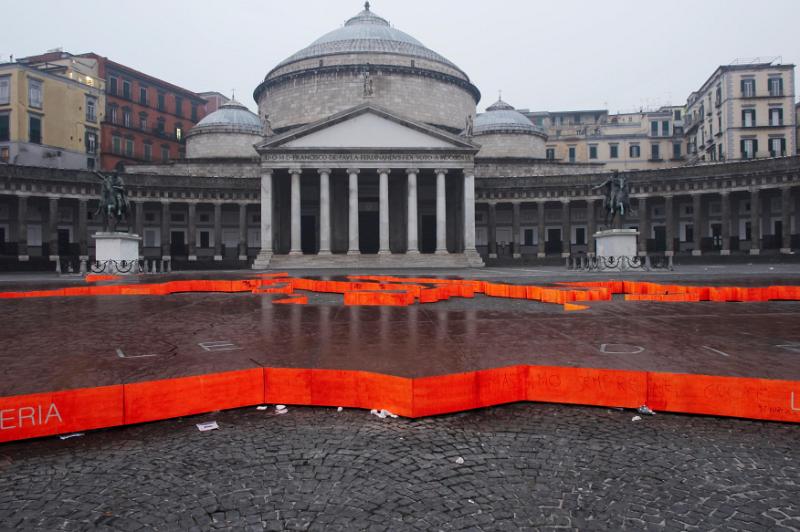 MICHELANGELO PISTOLETTO - Love Differences, Piazza del Plebiscito 2007
