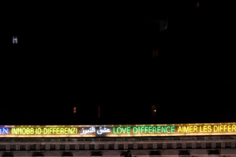 MICHELANGELO PISTOLETTO - Love Differences, Piazza del Plebiscito 2007