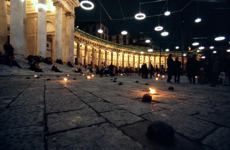 REBECCA HORN - Spiriti di madreperla, Piazza del Plebiscito 2002