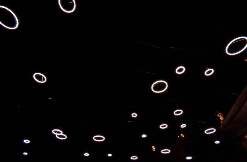 REBECCA HORN - Spiriti di madreperla, Piazza del Plebiscito 2002