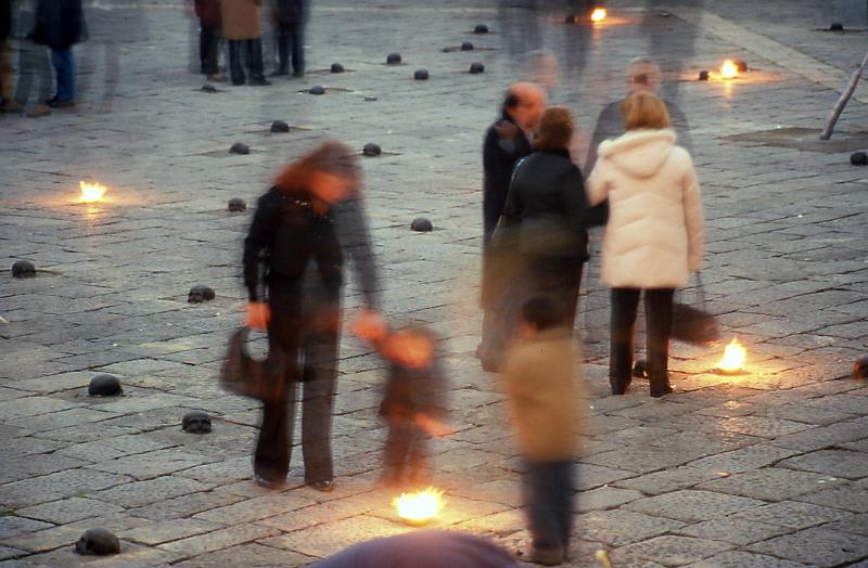 REBECCA HORN - Spiriti di madreperla, Piazza del Plebiscito 2002