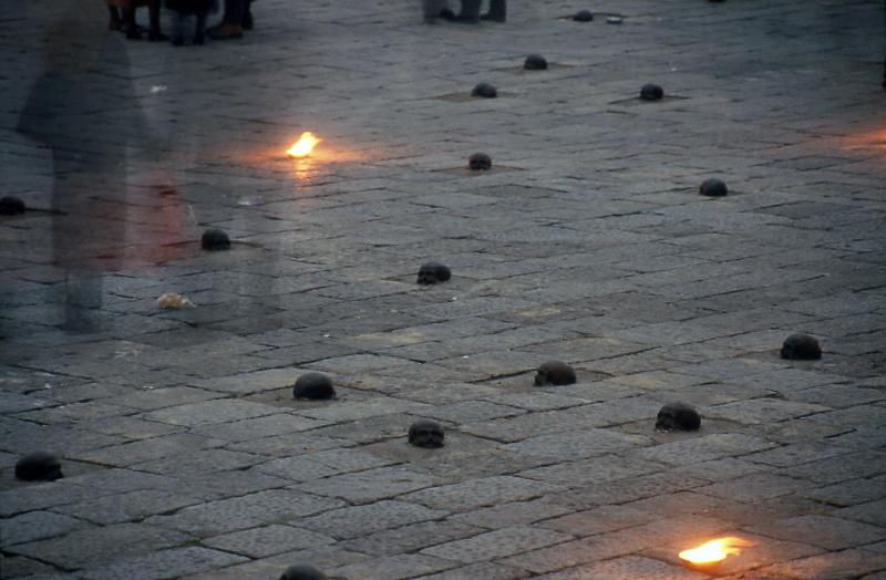 REBECCA HORN - Spiriti di madreperla, Piazza del Plebiscito 2002