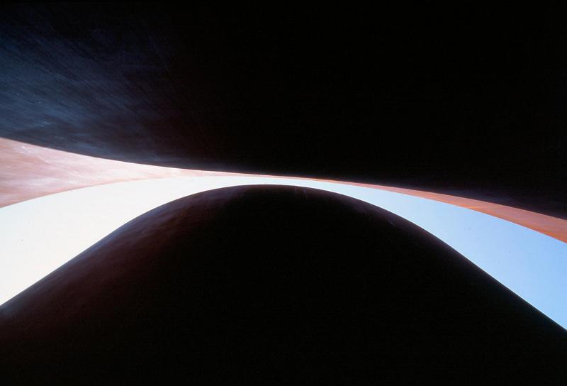 RICHARD SERRA - Naples , Piazza del Plebiscito 2003
