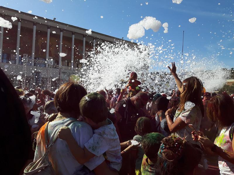 Festival dell'oriente, Holi